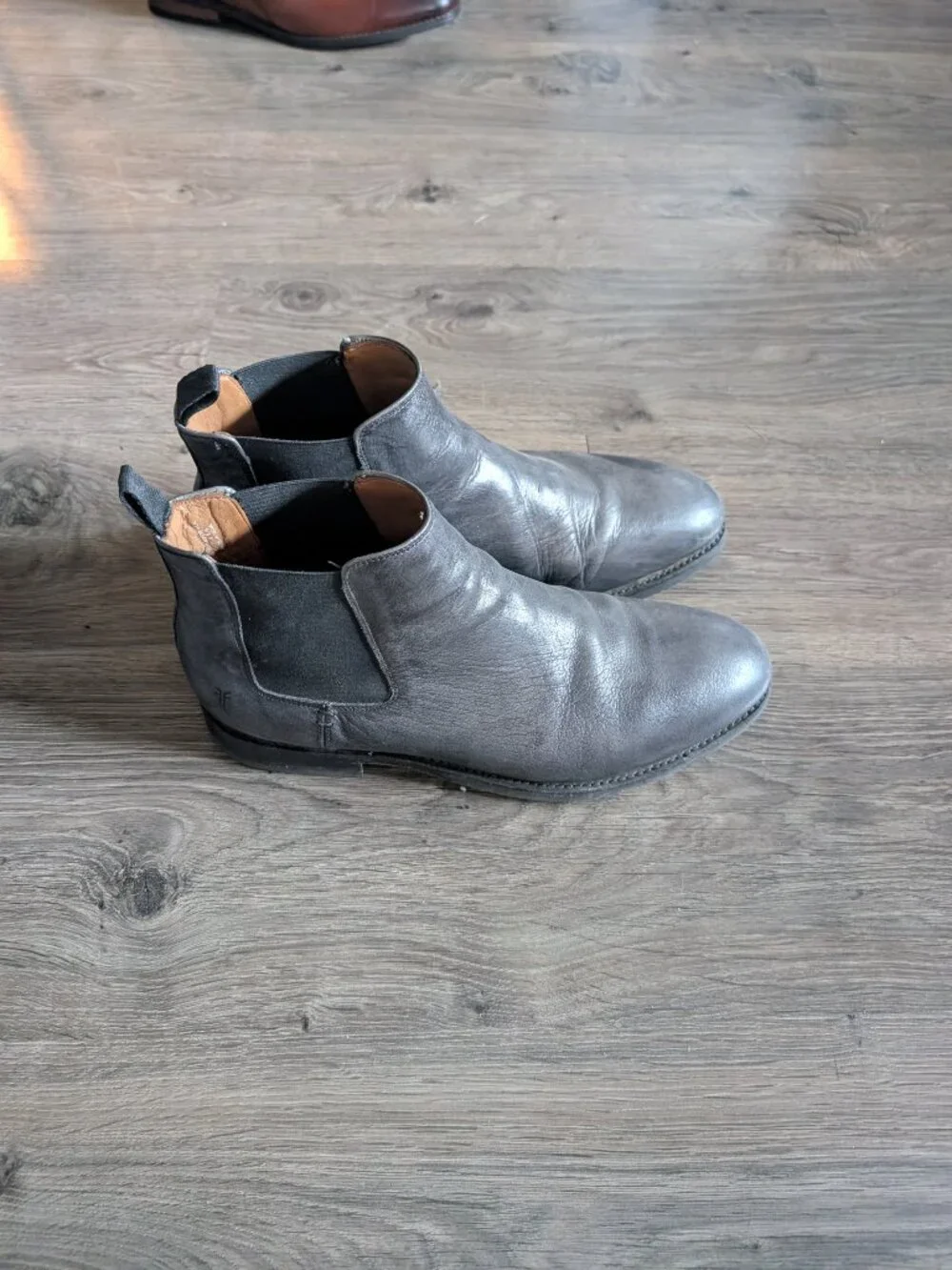 Frye Mens Chelsea Boots Black